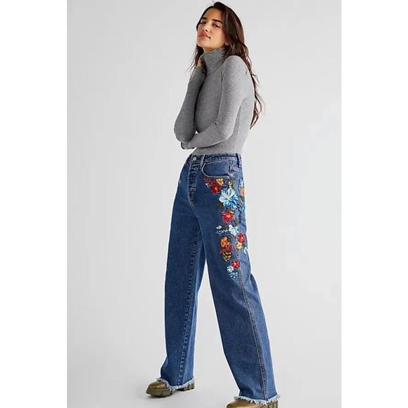 New Free People Driftwood Ollie Embriodered Wide Leg High Rise Jeans Size 27